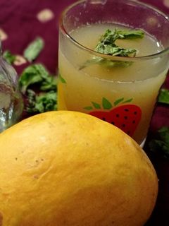 આમ પન્ના (Aam Panna Recipe In Gujarati) રેસીપી મુખ્ય ફોટો