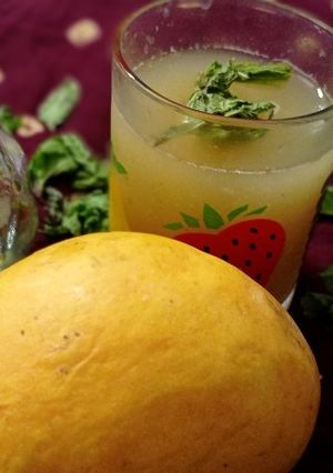 આમ પન્ના (Aam Panna Recipe In Gujarati) રેસીપી મુખ્ય ફોટો