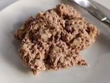 Dip de atún con mayonesa y pepinillos