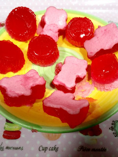 Una foto de 🍭Golosinas de gelatina y nubes🍬