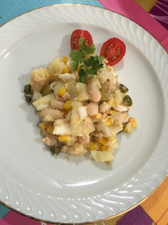 Una foto de Ensalada de patatas y alubias blancas