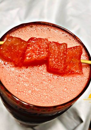 A picture of Water melon slush.