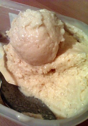 A picture of Vickys Vanilla Ice Cream with Flavour Variations, GF DF EF SF NF.