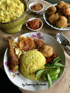 Foto resep Nasi Kuning Rice Cooker