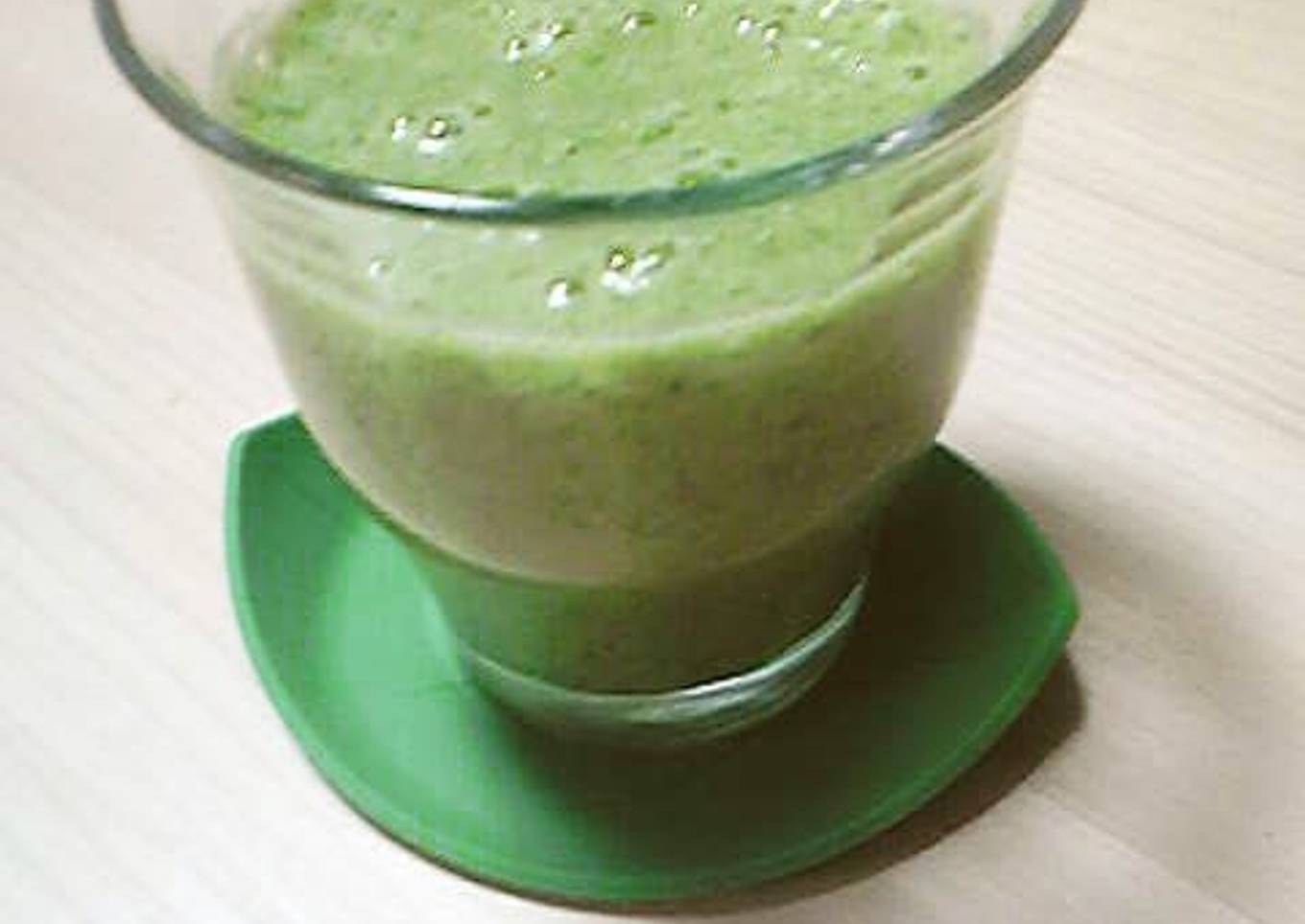 Easy to Drink! Banana and Komatsuna Smoothie