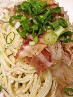 A picture of Japanese-Style Chilled Carbonara Pasta With Bonito Flakes.