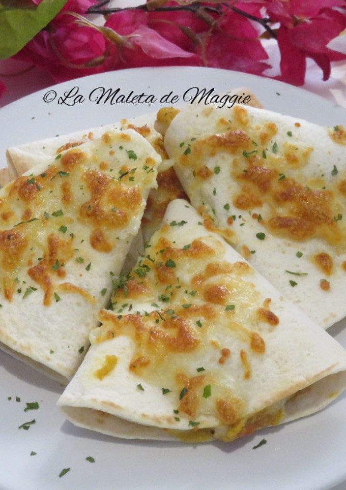 Una foto de Triángulos de Pollo cremoso al curry