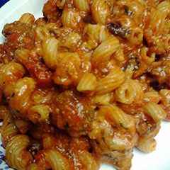 A picture of chicken ground sirloin and pasta.