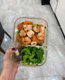 Lunch Box: Mì xào hải sản