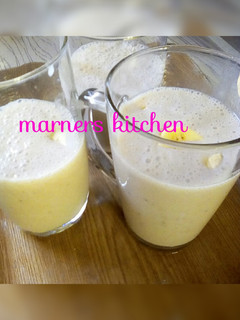 Banana smoothy ainihin hoton girkin