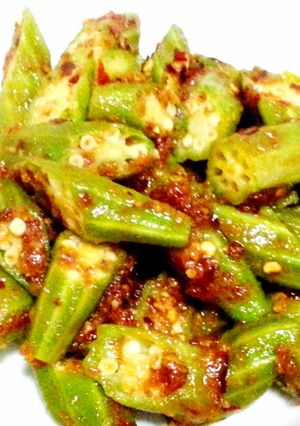 A picture of Sambal okra.