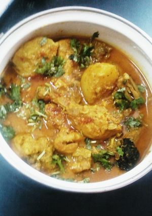 A picture of Chicken Potato Curry.