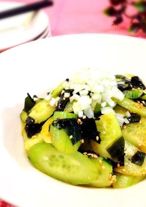 A picture of Korean-Style Salad with Peeled Cucumbers and Wakame Seaweed.