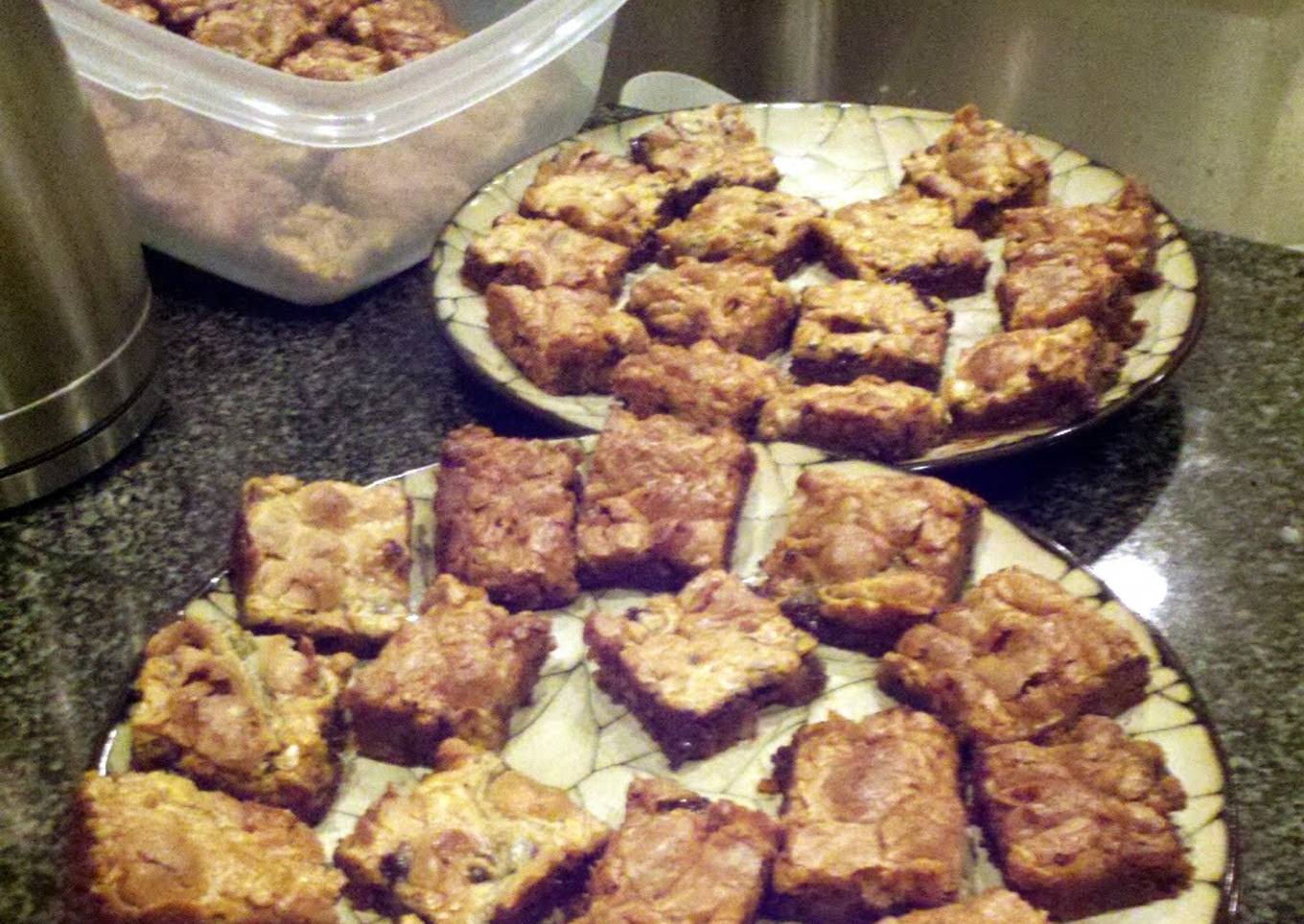 Disappearing Marshmallow Brownies