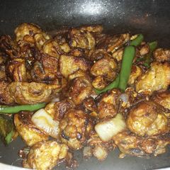 A picture of Dry chili Mushrooms.