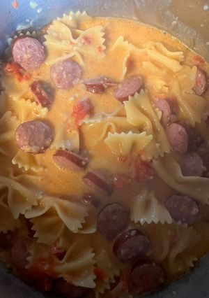 A picture of One pot smoked sausage & pasta dish.