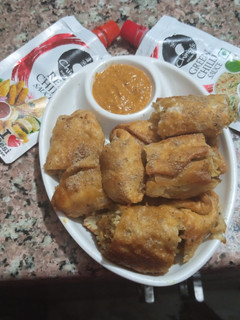 स्प्रिंग रोल (spring roll recipe in Hindi) रेसिपी मुख्य फोटो