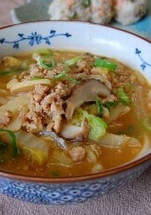 A picture of Spicy Udon Noodles with Lots of Vegetables.
