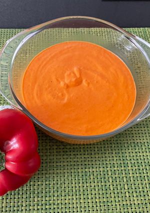 Una foto de Crema de rocoto y pimiento