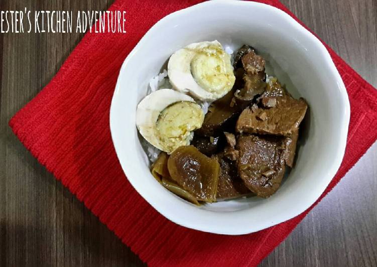 Slow Cooker Pork Mushroom with Ketchup