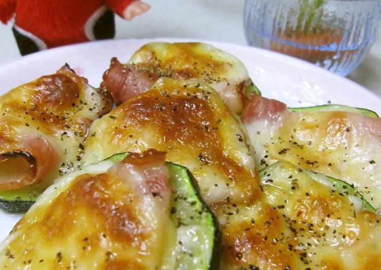 Baked Zucchini with Bacon and Cheese