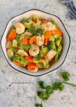 Foto resep Tumis Udang Sayuran