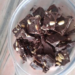 A picture of Easy Peanut butter chocolate.