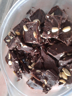 A picture of Easy Peanut butter chocolate.