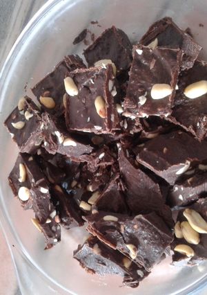 A picture of Easy Peanut butter chocolate.
