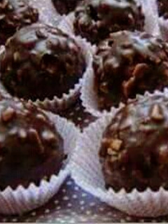 صورة لوصفة قاطو الفريروشي 🍫 بزااااف بنين 😋
