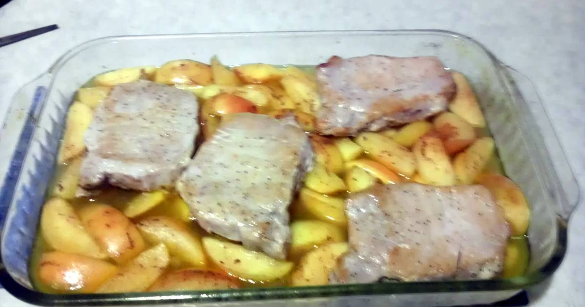 Baked apple cinnamon pork chops Recipe by livieface Cookpad