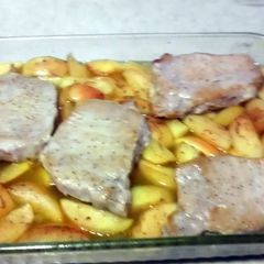 A picture of Baked apple cinnamon pork chops.