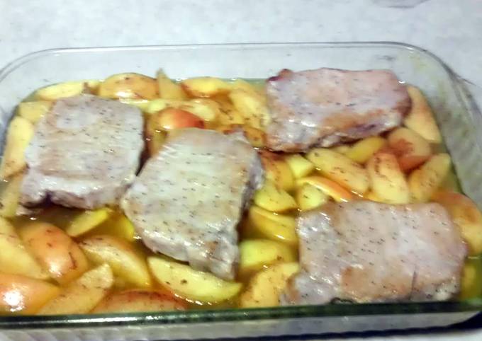 Baked apple cinnamon pork chops