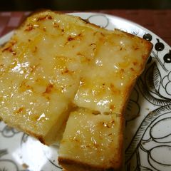 A picture of Sake Lees & Yuzu Tea Adult Sweet Toast.
