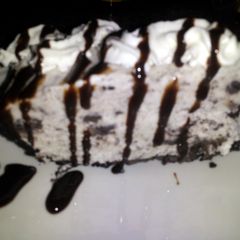 A picture of Oreo Cookie Ice Cream pie.