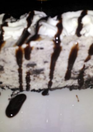 A picture of Oreo Cookie Ice Cream pie.