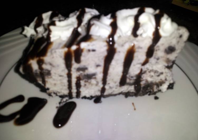 Easiest Way to Prepare Ultimate Oreo Cookie Ice Cream pie