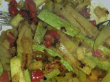 Salteado picante de calabacín