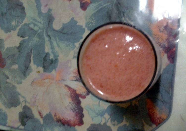 Recipe of Super Quick Homemade Strawberry Banana Apple Smoothie