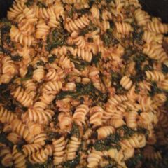 Minced beef and spinach pasta A picture of Minced beef and spinach pasta.