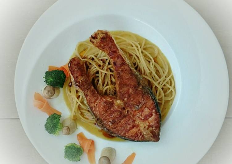 Salmon With Curried Butter And Spaghetti
