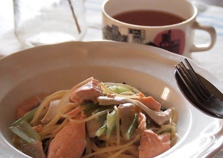 Salmon and Spinach Cream Pasta