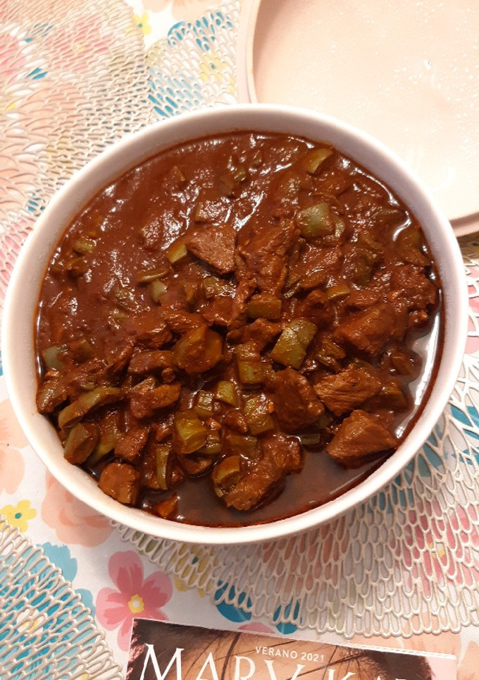 Una foto de Nopales con carne a 2 chiles 🤤🤤