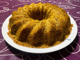 Bizcocho de zanahorias, avellanas y galletas de chocolate al microondas