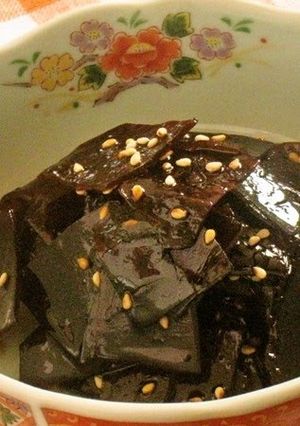 A picture of Kombu Tsukudani Using Leftover Dashi Kombu!.