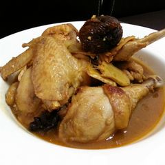 A picture of Chicken In Dang Gui Sauce.