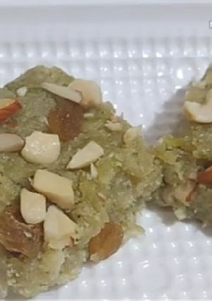 A picture of Delicious Bottle Guade Barfi Recipe Luki barfi Dudhi barfi.