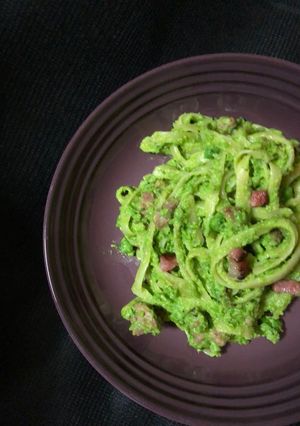 A picture of Pasta with pea pesto.