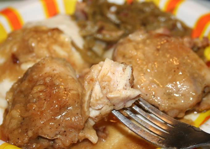 Step-by-Step Guide to Prepare Speedy Rustic Chicken with Garlic Gravy
