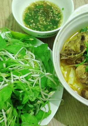Hình của món Mì quảng gà.